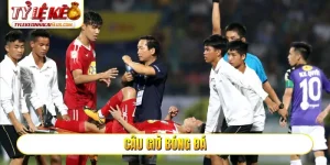 Câu giờ trong bóng đá