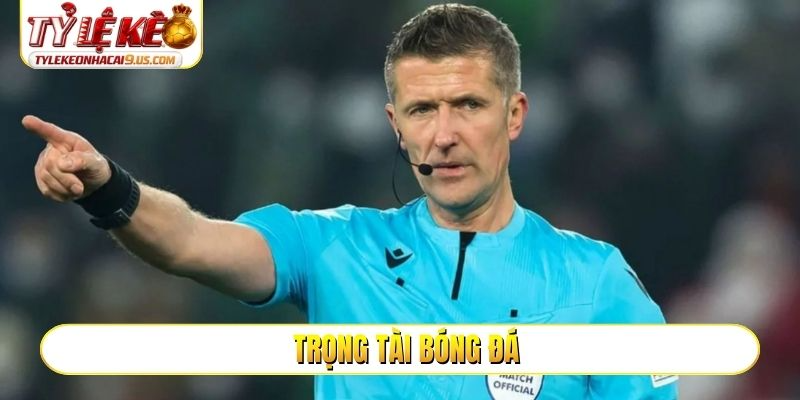 Trọng tài bóng đá